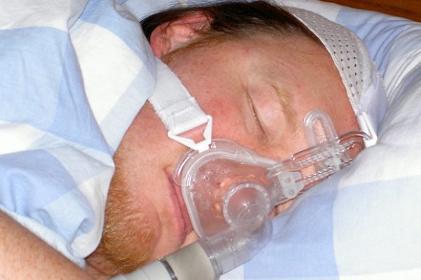 Patch pemantauan tidur yang dapat dikenakan dibuat untuk deteksi apnea tidur yang akurat di rumah